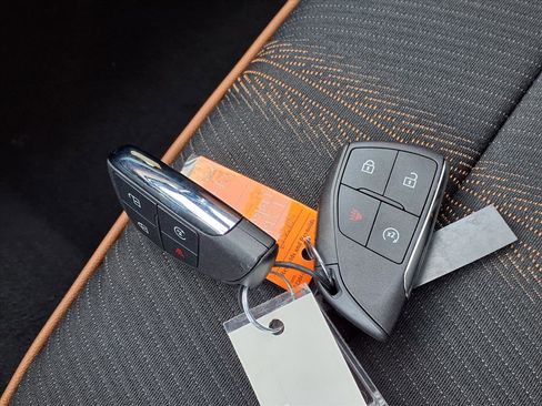 New 2026 GMC Canyon AT4 image 9