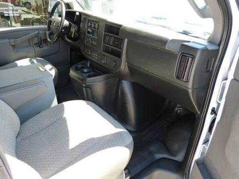 Used 2021 Chevrolet Express 2500 w/ Driver Convenience Package image 25