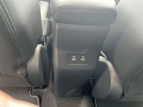 Used 2025 Nissan Kicks SR image 13