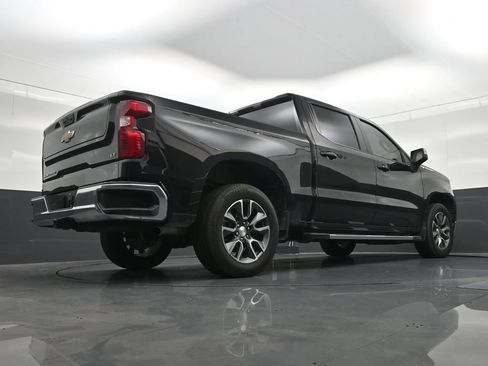 Used 2024 Chevrolet Silverado 1500 LT RWD image 28