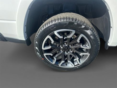 New 2026 RAM 1500 Limited image 10