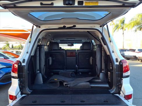 Used 2015 Lexus LX 570 4WD image 6