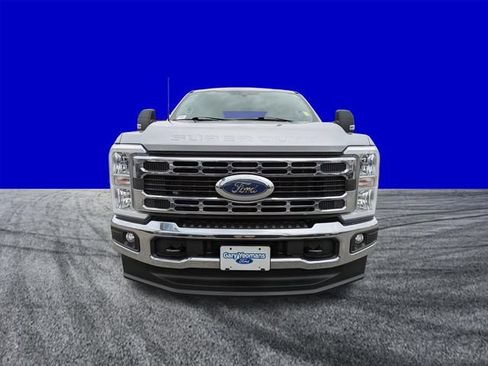 Used 2024 Ford F250 XLT AWD/4WD image 9