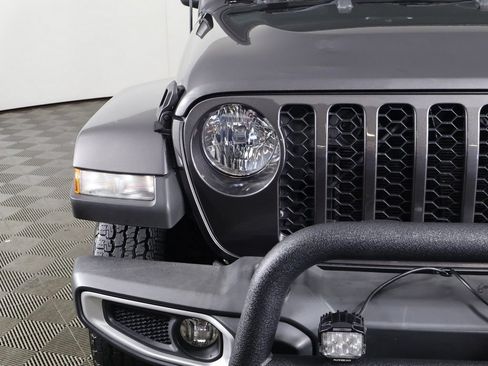 Used 2021 Jeep Gladiator Sport AWD/4WD image 11