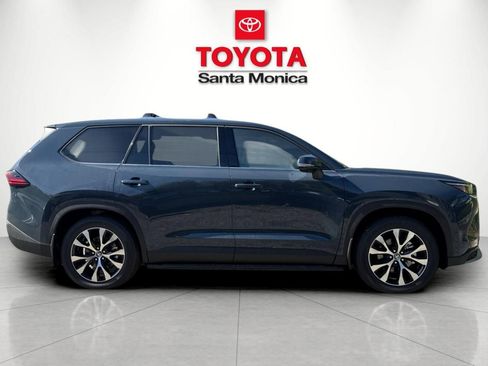 New 2026 Toyota Grand Highlander AWD Hybrid image 2