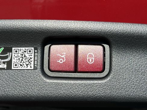 New 2026 Mercedes-Benz C 300 4MATIC Sedan image 25