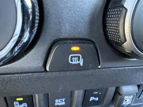 Used 2022 Toyota Tacoma TRD Sport w/ Technology Package AWD/4WD image 46