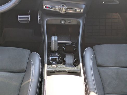 Used 2020 Volvo XC40 T5 R-Design w/ Protection Package Premier image 19