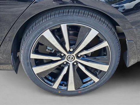 Used 2021 Nissan Altima 2.5 SR FWD image 21