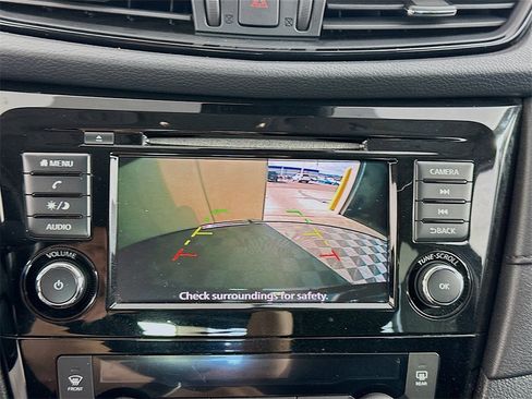 Used 2019 Nissan Rogue SV image 13