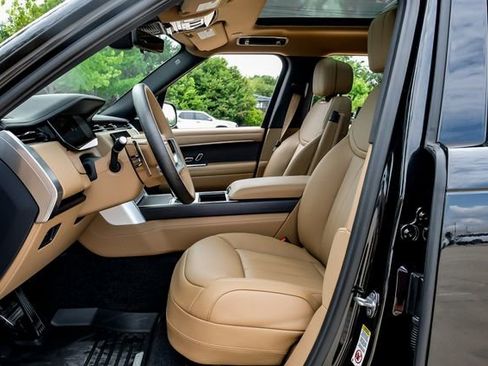 New 2026 Land Rover Range Rover SE AWD/4WD image 3