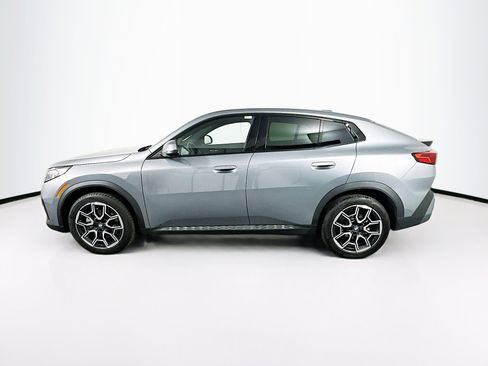 Used 2025 BMW X2 xDrive28i image 4
