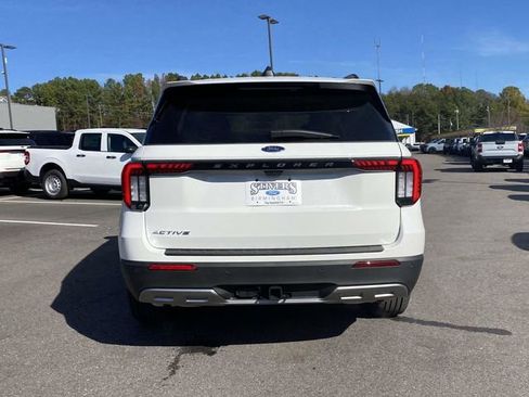 New 2026 Ford Explorer Active w/ Active Comfort Package image 4
