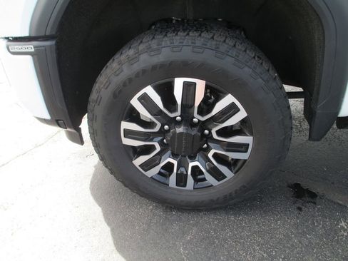 Used 2024 GMC Sierra 2500 Denali Ultimate w/ Max Trailering Package AWD/4WD image 17