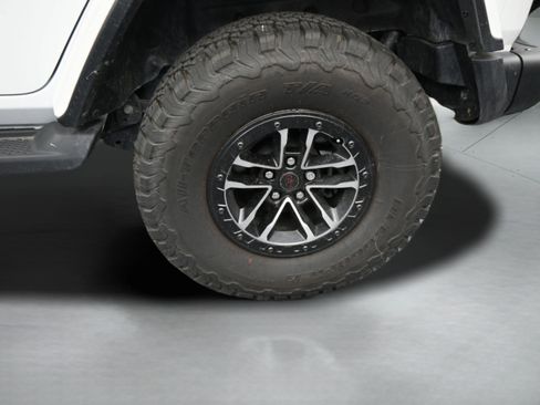 Used 2025 Jeep Wrangler Unlimited Rubicon AWD/4WD image 35