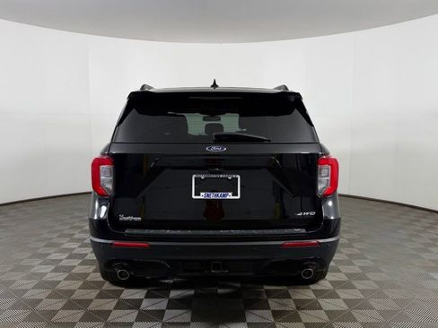 Used 2023 Ford Explorer ST-Line w/ Class IV Trailer Tow Package AWD/4WD image 9