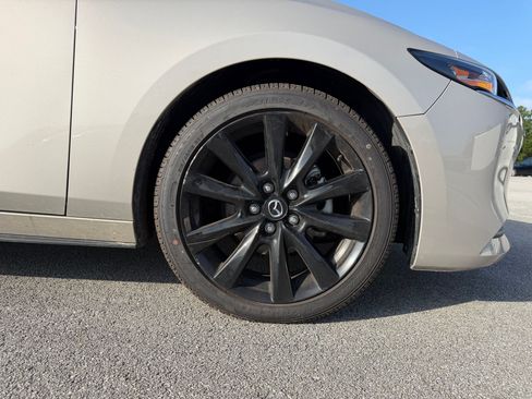 Used 2024 MAZDA MAZDA3 s FWD image 8