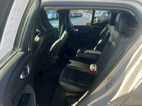 Used 2023 Volvo XC40 B5 Ultimate w/ Protection Package Premier image 26