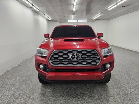 Used 2023 Toyota Tacoma TRD Sport AWD/4WD image 2