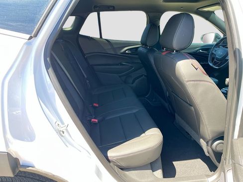 Used 2025 Chevrolet Trax RS w/ Sunroof Package FWD image 27