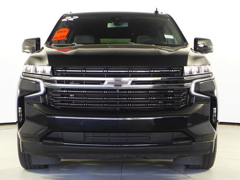 Used 2022 Chevrolet Suburban RST w/ Sport Performance Package AWD/4WD image 3