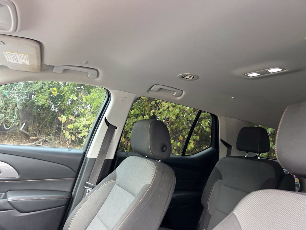 Used 2019 Chevrolet Traverse LT w/ LPO, Blackout Package FWD image 6