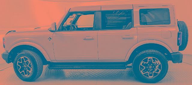 Used 2025 Ford Bronco Outer Banks AWD/4WD image 5