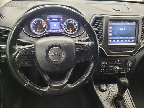 Used 2020 Jeep Cherokee Trailhawk w/ Cold Weather Group AWD/4WD image 22
