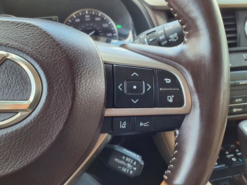 Used 2019 Lexus RX 350L FWD image 16