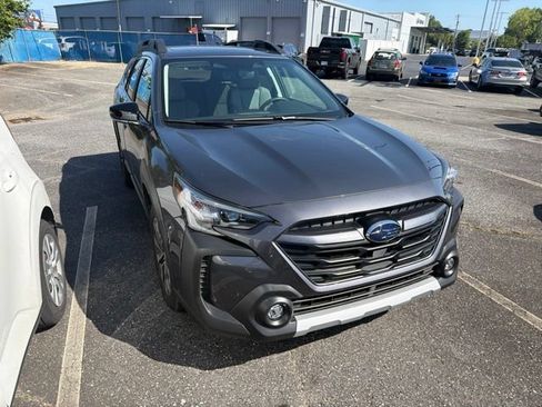Certified 2025 Subaru Outback Limited AWD/4WD image 3