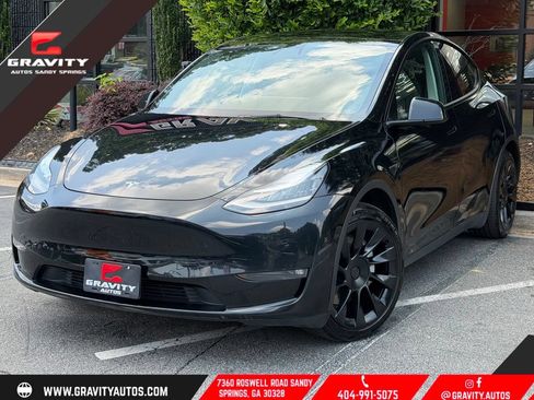 Used 2021 Tesla Model Y Long Range AWD/4WD image 1