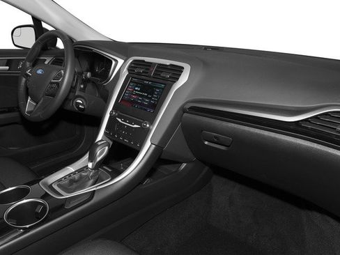 Used 2016 Ford Fusion SE FWD image 20