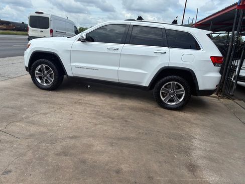 Used 2014 Jeep Grand Cherokee Limited w/ Luxury Group II AWD/4WD image 18