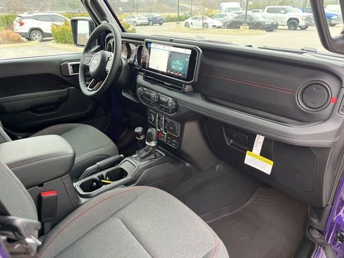 New 2026 Jeep Wrangler Unlimited Rubicon w/ Technology Group image 30