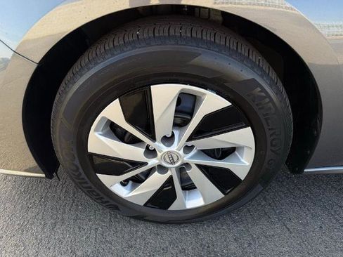 Certified 2025 Nissan Altima 2.5 S image 8