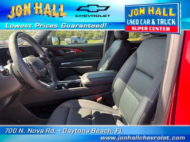 Used 2025 Chevrolet Traverse Z71 w/ Enhanced Driving Package AWD/4WD image 17