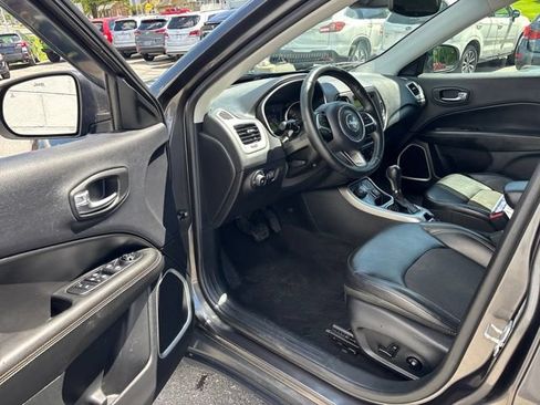 Used 2018 Jeep Compass Latitude w/ Popular Equipment Group AWD/4WD image 13