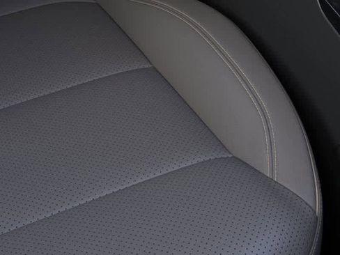 New 2026 Buick Envista Avenir image 21