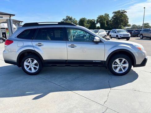 Used 2014 Subaru Outback 2.5i Premium image 3