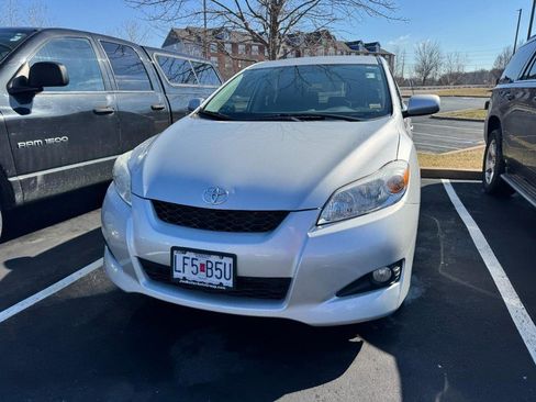 Used 2013 Toyota Matrix S image 2