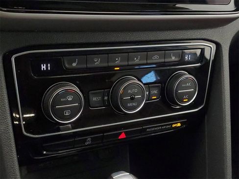 Used 2023 Volkswagen Atlas SEL image 21