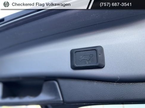 Used 2023 Toyota RAV4 XLE Premium image 34