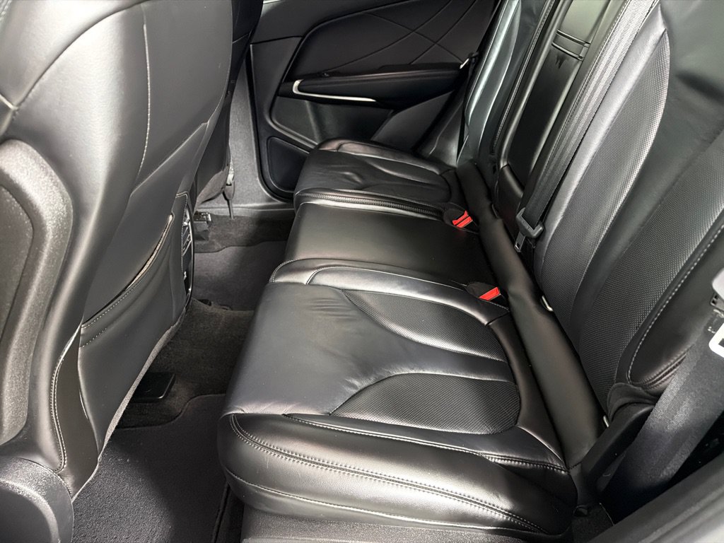 Used 2019 Lincoln MKC Select w/ Select Plus Package FWD image 18