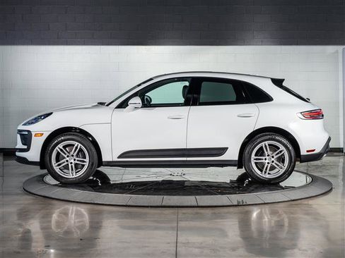 Certified 2026 Porsche Macan image 2