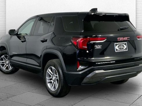 Used 2025 GMC Terrain Elevation AWD/4WD image 11