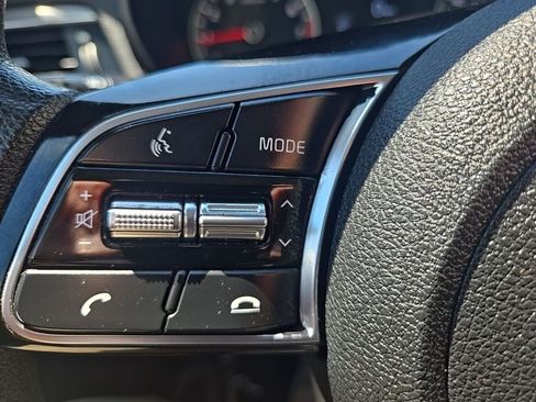 Used 2019 Kia Optima LX FWD image 14
