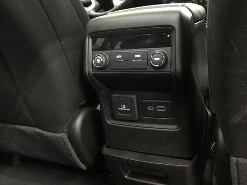 Used 2023 GMC Acadia SLE w/ Driver Convenience Package image 20