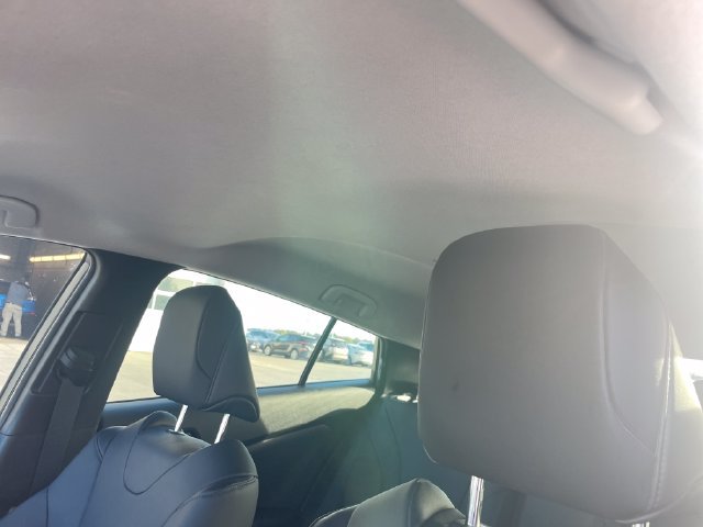 Used 2017 Toyota Prius Prime Advanced w/ Carpet Mat Package FWD image 28