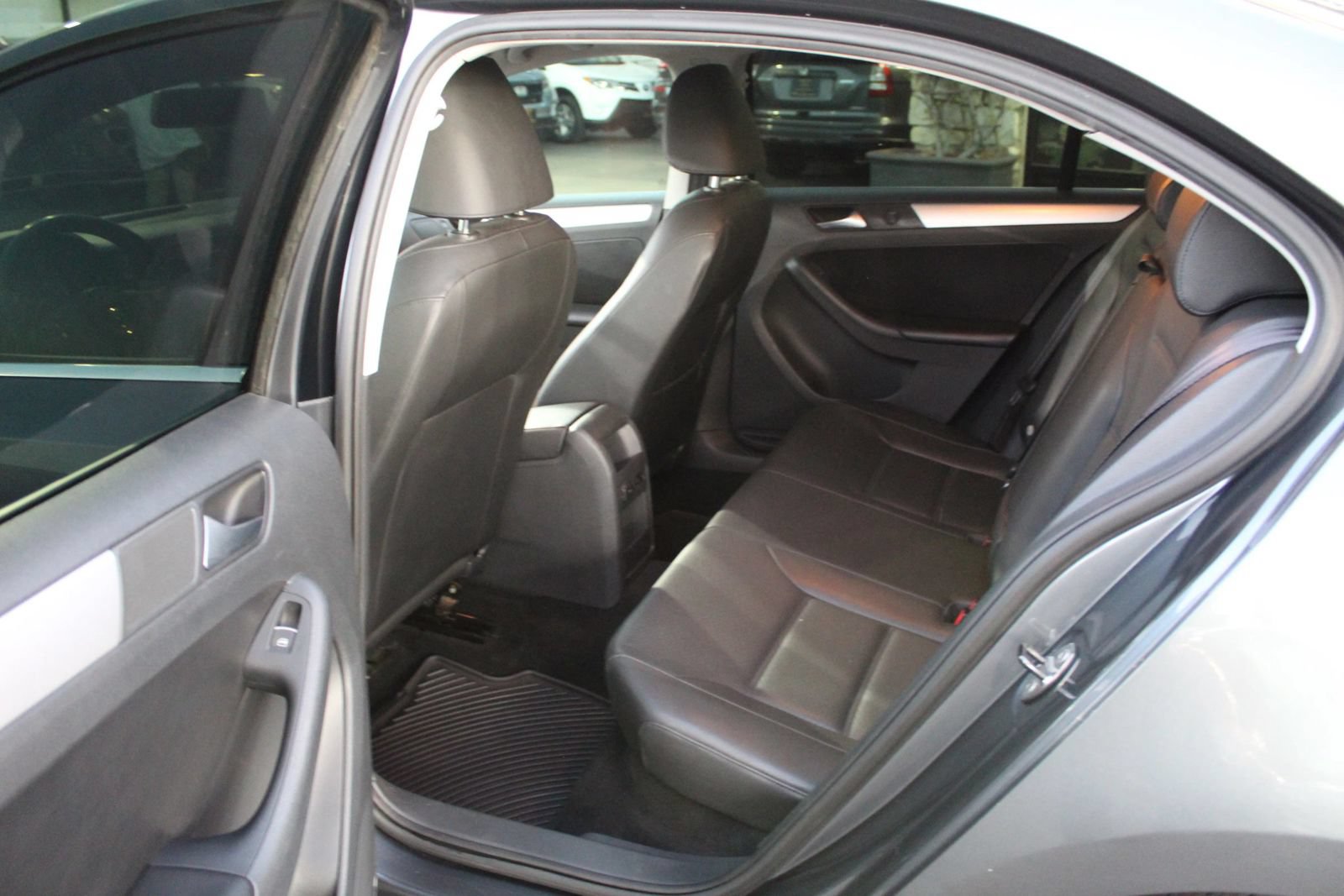 Used 2013 Volkswagen Jetta SE FWD image 12