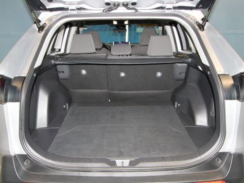 Used 2024 Toyota RAV4 XLE image 40